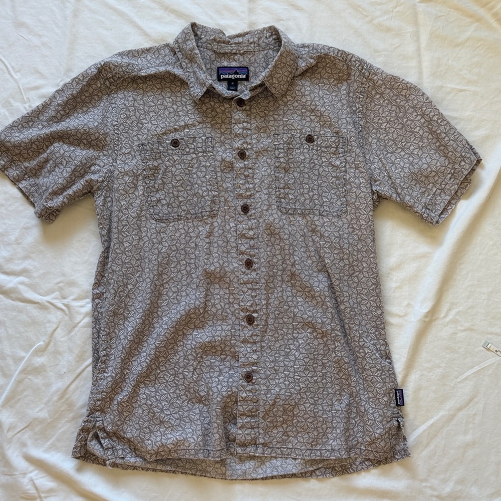 Patagonia Gray Patterned Short Sleeve Shirt